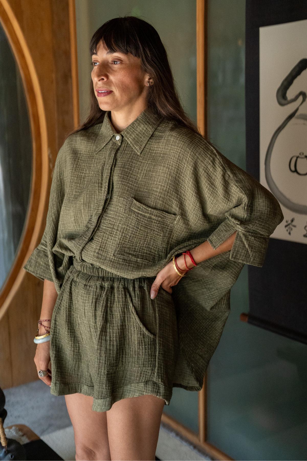 The Tea Ceremony Suka Set in 100% cotton muslin, handmade in Bali