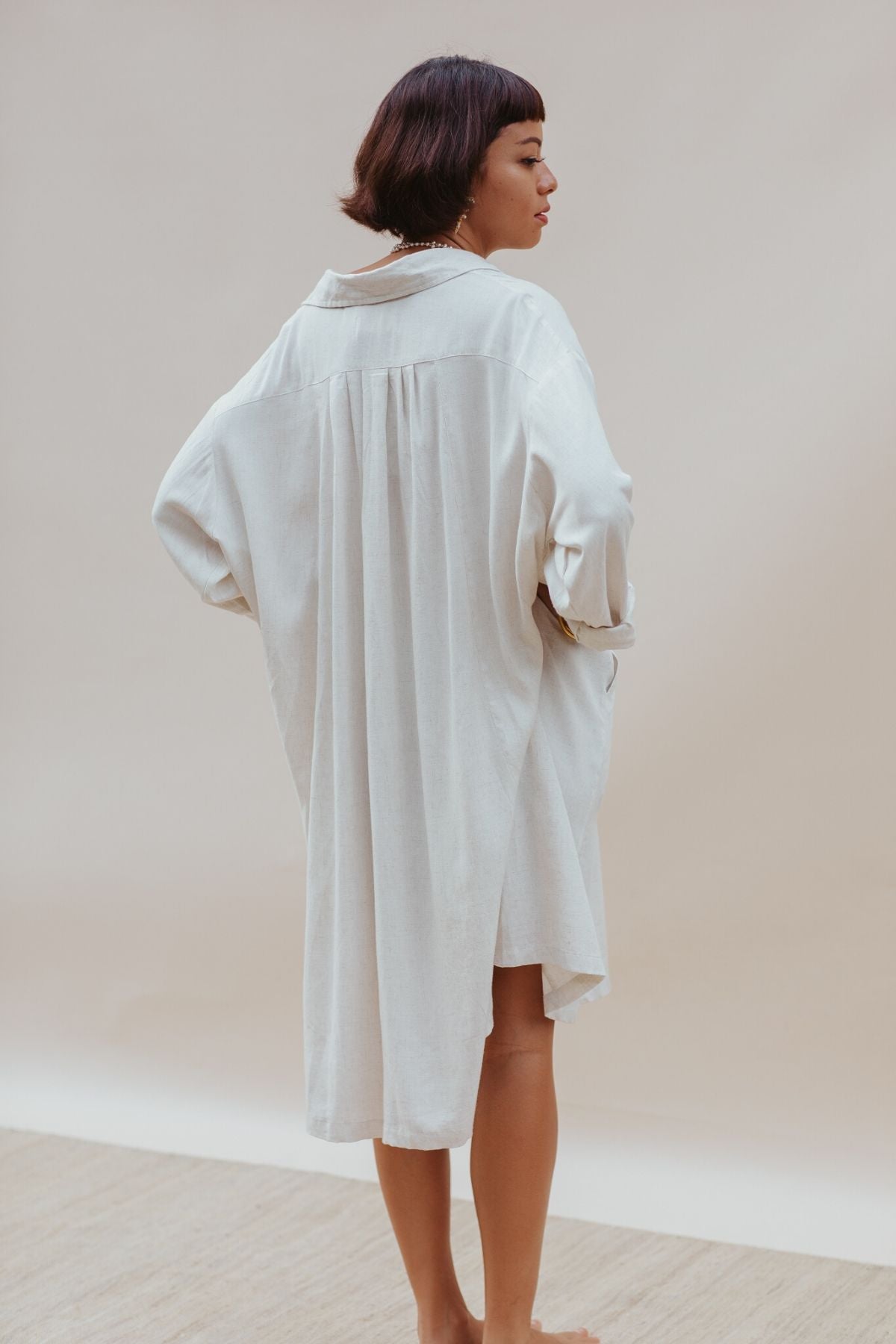 Kundalini Gown Short (Off White, Linen / Rayon Blend) (W)