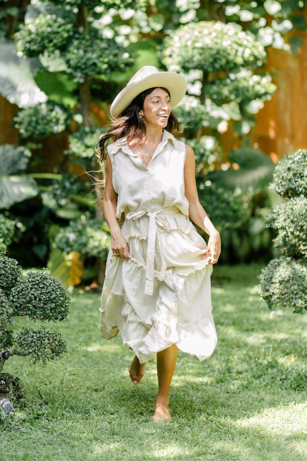 Styled view of the La Dama Collar Linen, Moonlight by Myrah Penaloza in linen, handcrafted in Bali by artisan families.
