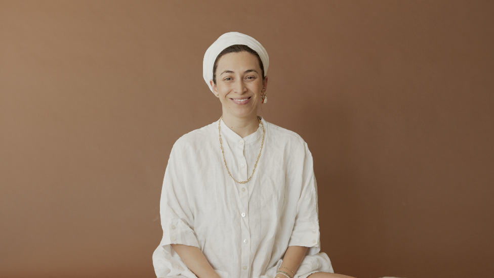 New to Kundalini Yoga? How to tie your Turban for your first yoga class with Myrah Penaloza